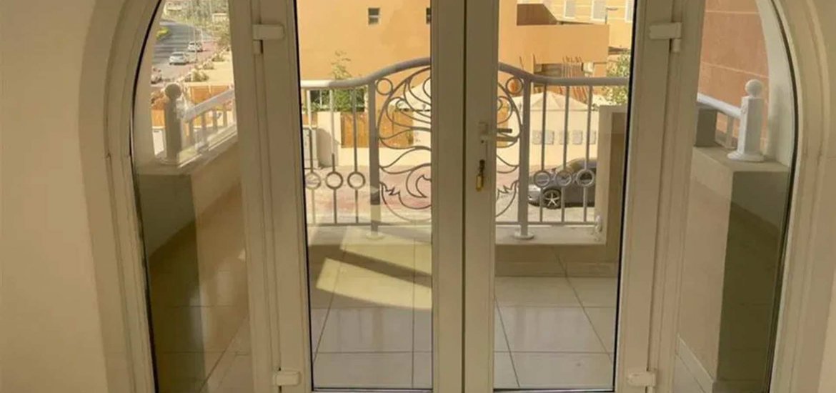 Apartment for sale in Jumeirah Village Circle, Dubai, UAE 1 bedroom, 83 sq.m. No. 3985 - photo 2